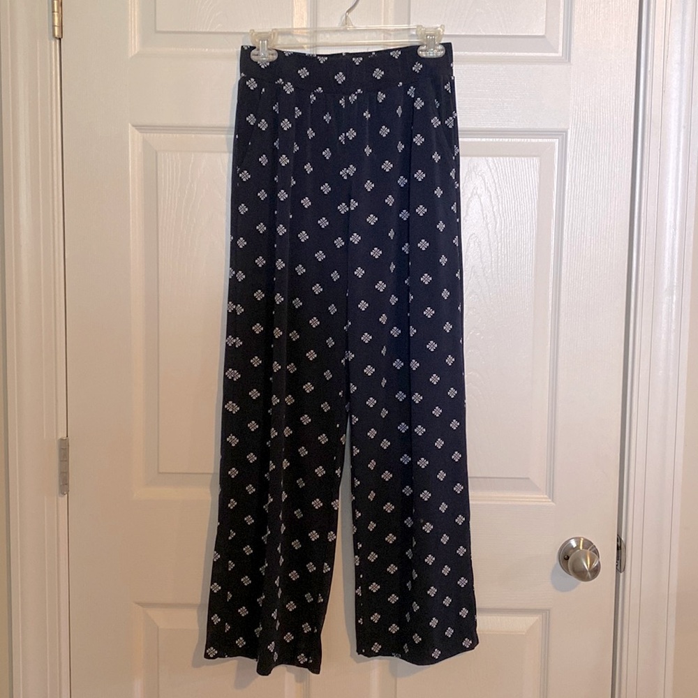 Jones New York navy and white print wide leg pants